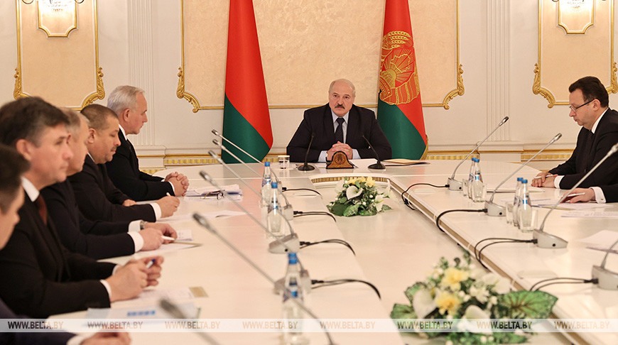 Лукашенко о коронавирусе:  ситуация непростая, но она под контролем