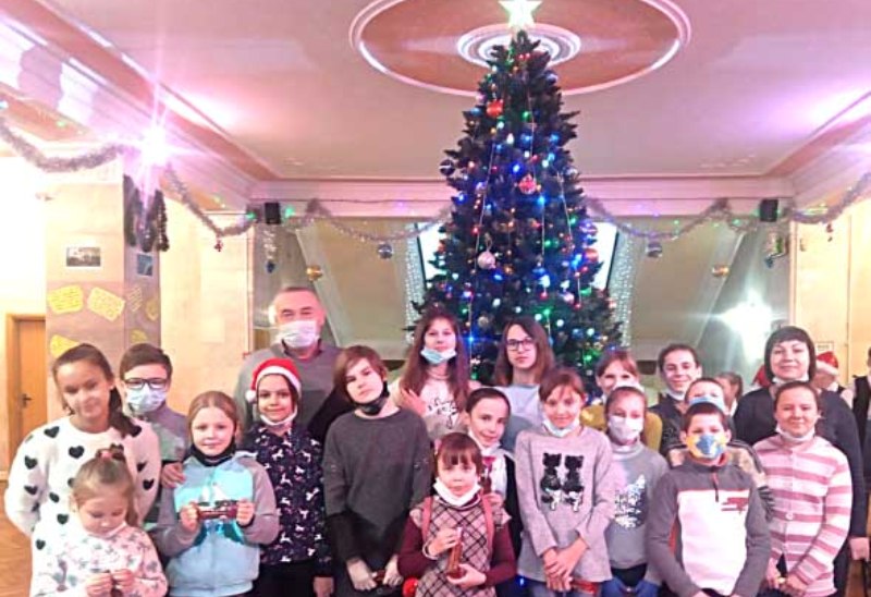 В Несвижском районе проходит новогодний этап благотворительной акции «Профсоюзы — детям»