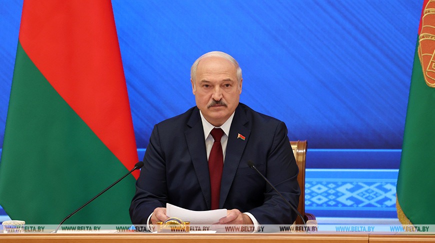 Лукашэнка: Беларусь прайшла сур’ёзнае  выпрабаванне на нацыянальную еднасць