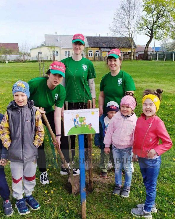 Воспитанники детского сада № 2 г.Несвижа и их родители приняли активное участие в создании зеленого будущего нашей планеты