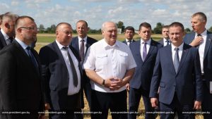 Александр Лукашенко: «Спасибо. Не зря приехал»