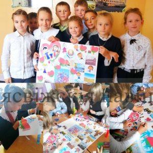 У школьнай бібліятэцы ДУА «Нясвіжская гімназія» адбылася пазнавальна-гульнявая праграма «Я люблю цябе, Беларусь!»