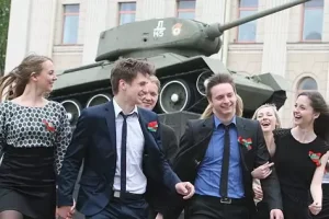 Запрет вейпов и бюджетное финансирование инициатив — что изменится в молодежной политике Беларуси
