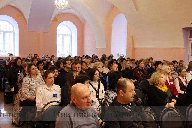 Учащихся и педагогов Несвижского педагогического колледжа имени Якуба Коласа познакомили с предвыборной программой Елены Клишевич