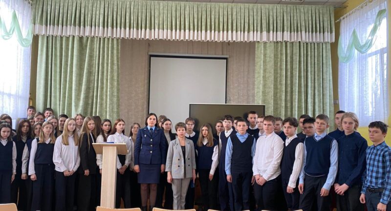 Жертвы Хатыни — в памяти белорусов. Встреча представителей прокуратуры со школьниками района