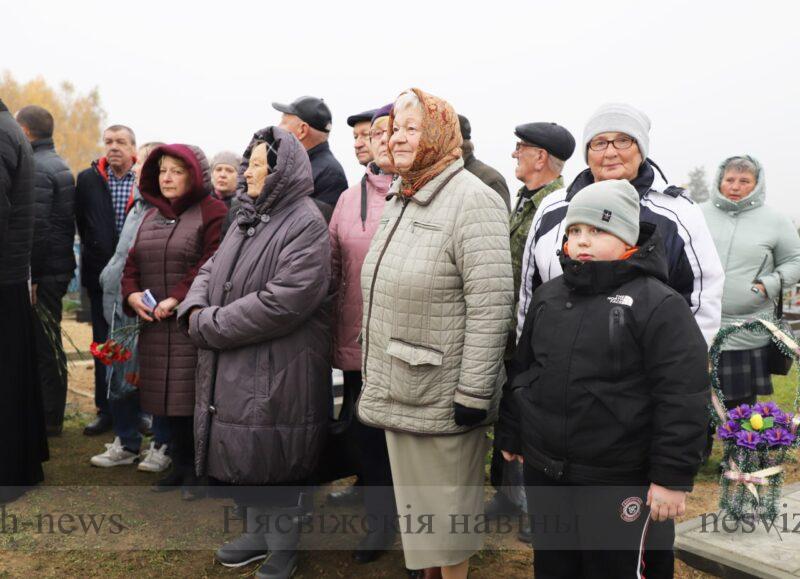 На кладбище в Ужанке состоялась церемония перезахоронения останков, расстрелянных мирных жителей в мае 1943 года