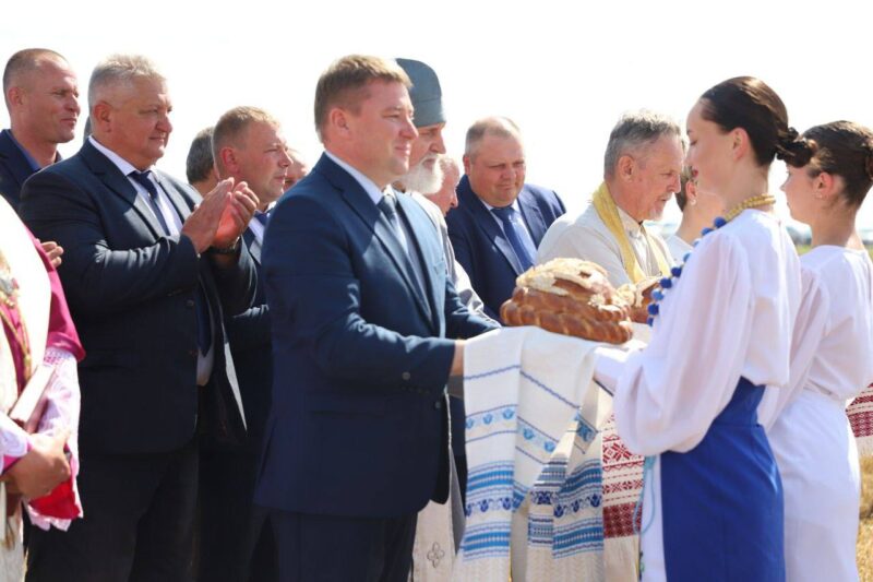Свята першага снапа. Традыцыйны абрад “Зажынкі” даў афіцыйны старт уборачнай кампаніі ў раёне