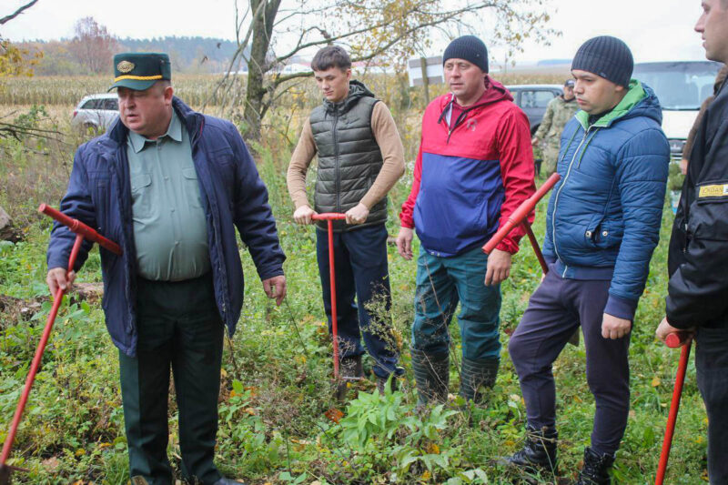 Несвижские спасатели приняли участие в республиканском субботнике