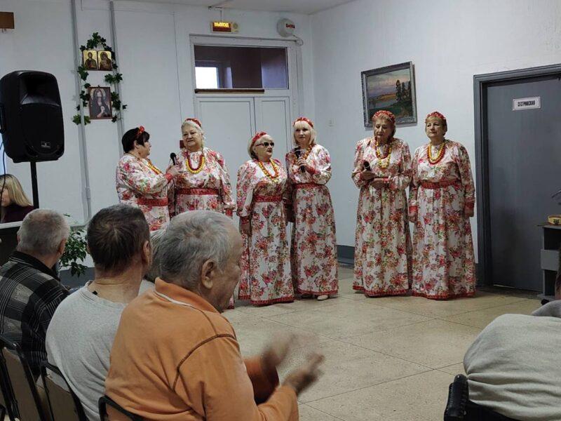 «Белорусский Красный Крест» и «Белая Русь» посетили отделение сестринского ухода Городейской городской больницы