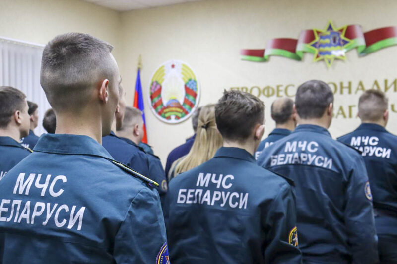 Единый день информирования прошёл в Несвижском гарнизоне с участием работника Министерства