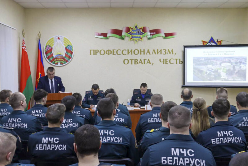 Единый день информирования прошёл в Несвижском гарнизоне с участием работника Министерства