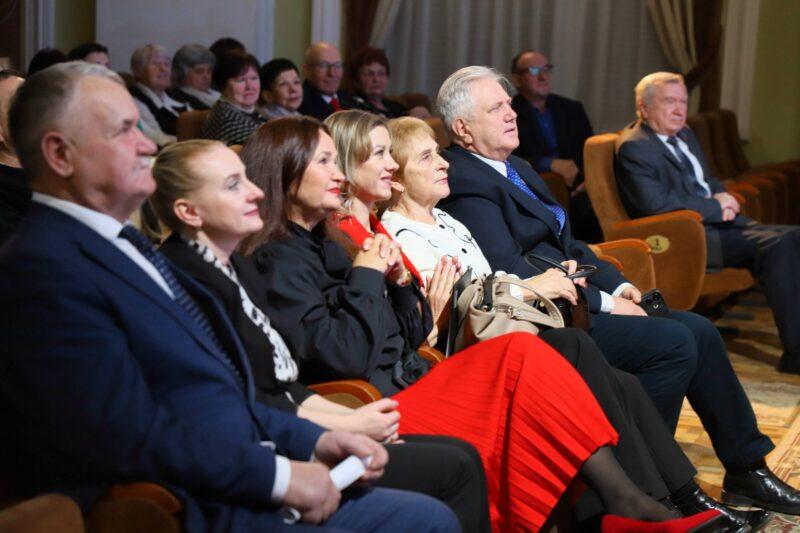 (без названия)