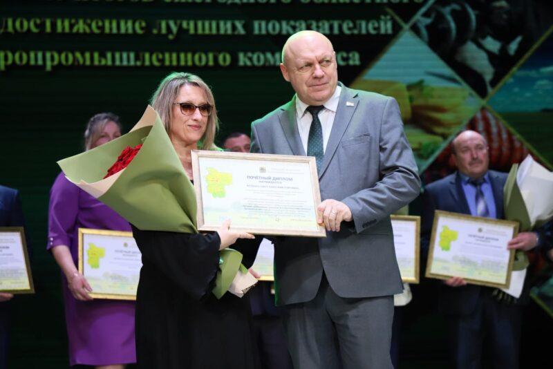 280 аграриев наградили в Марьиной Горке
