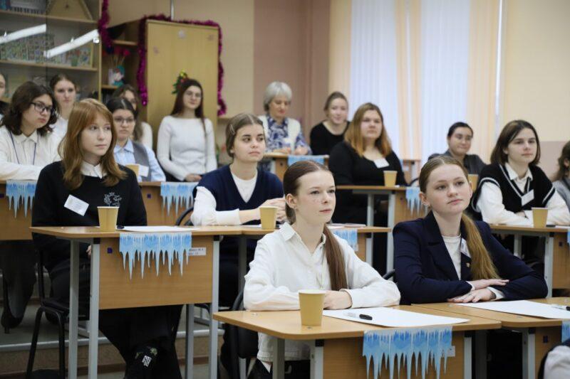 Лидер глазами поколений