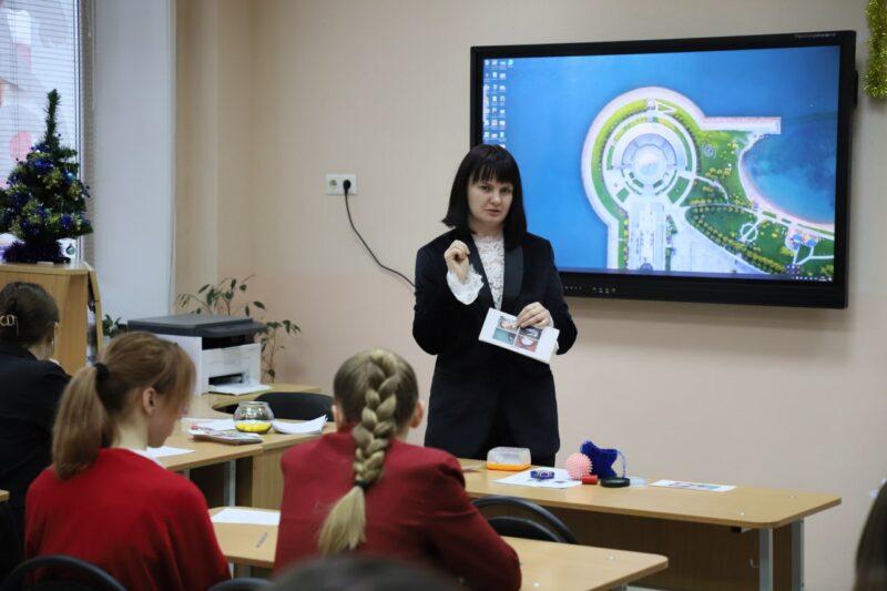 Лидер глазами поколений