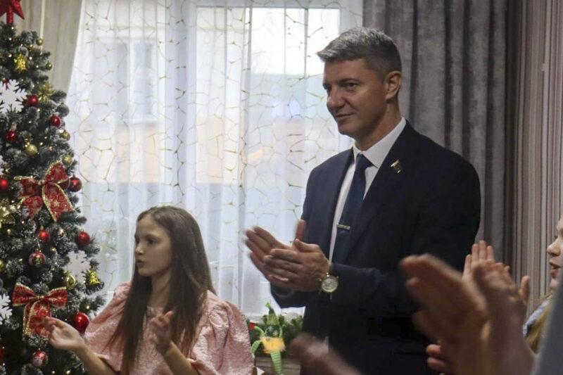 В рамках республиканской акции «Наши дети» поздравления принимала приёмная семья из агрогородка Островки
