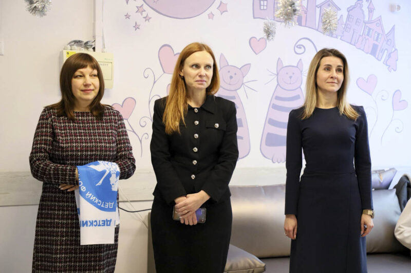 Новогодний праздник для маленьких пациентов детского отделения Несвижской ЦРБ