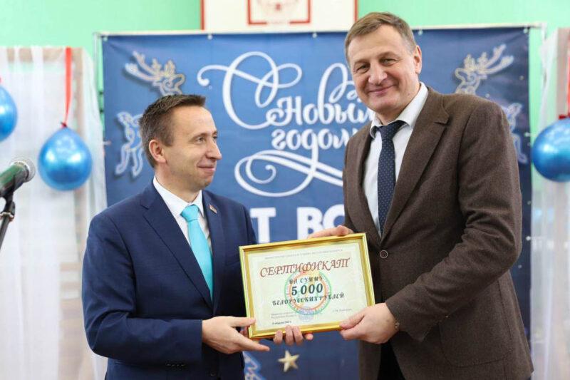 Окружить заботой, подарить тепло