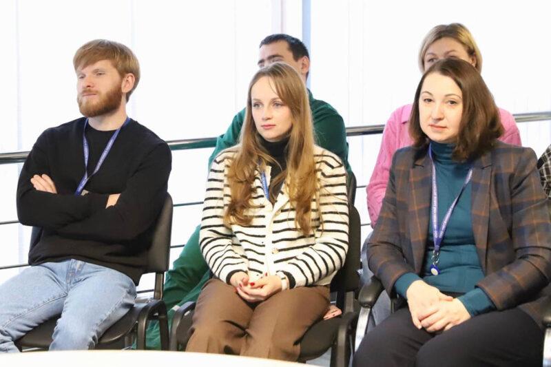 Министр образования встретился с трудовым коллективом ООО «Несвижский завод детского питания»