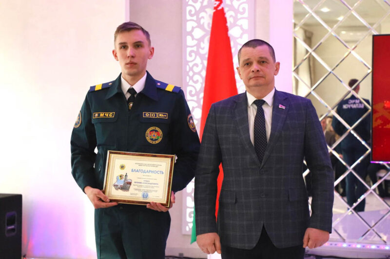 В районном центре культуры прошло торжественное мероприятие в честь Дня спасателя