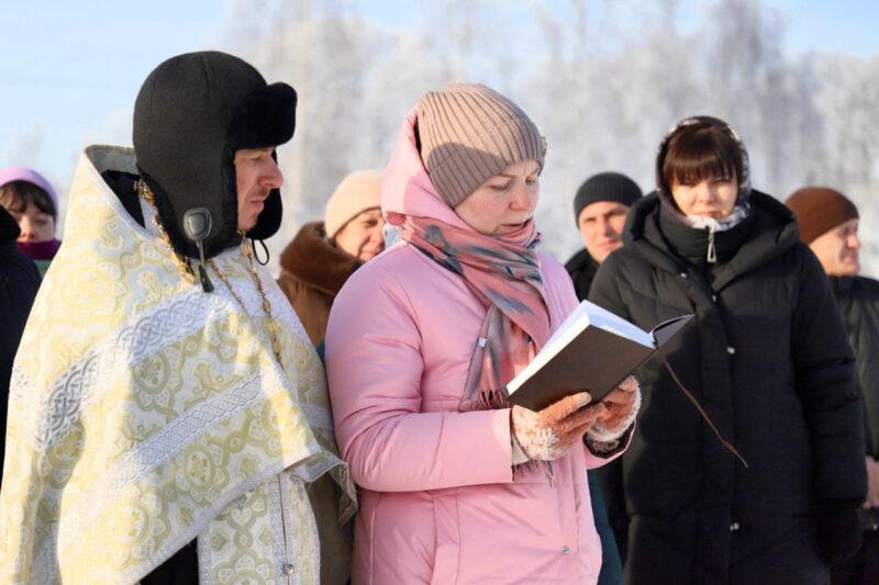 В деревне Качановичи прошли традиционные омовения в Крещенской купели