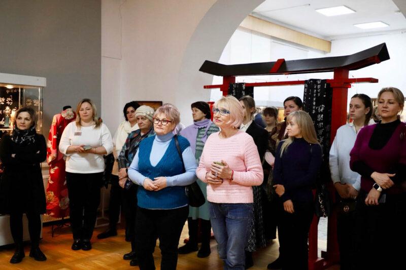 Не только суши, каратэ и кимоно. Выставка «Другая Япония» открылась в Несвижском историко-краеведческом музее