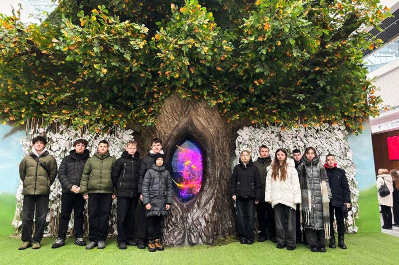 Воспитанники военно-патриотического клуба «Форпост» и юные миротворцы Школы Мира СШ №3 посетили выставку «Моя Беларусь»