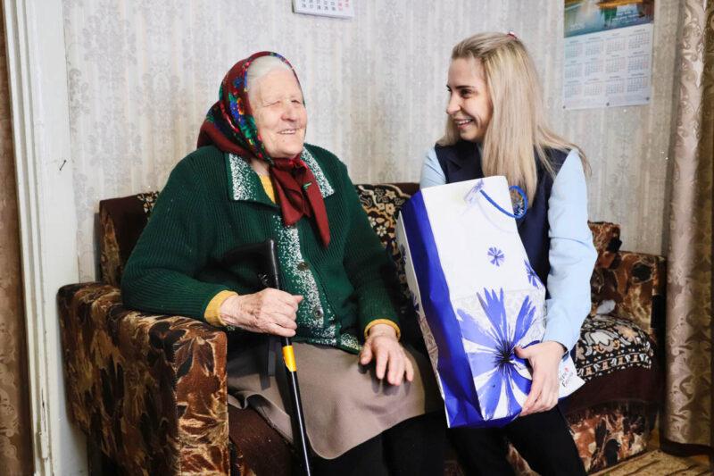 Председатель первичной организации БСЖ УВД Миноблисполкома посетила одиноко проживающих женщин нашего района
