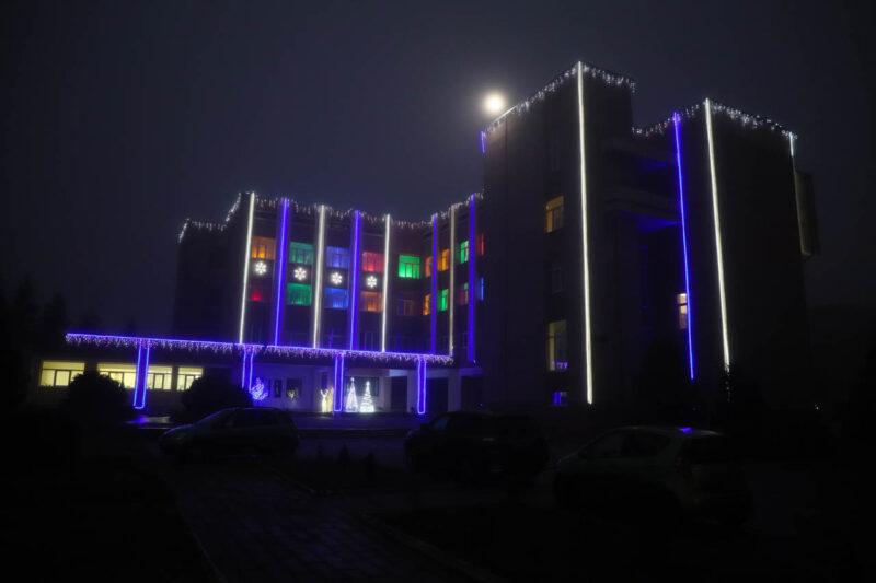 Сияющая красота: победители смотра-конкурса на лучшее новогоднее оформление