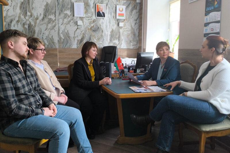 Депутат Елена Клишевич встретилась с трудовыми коллективами Несвижчины