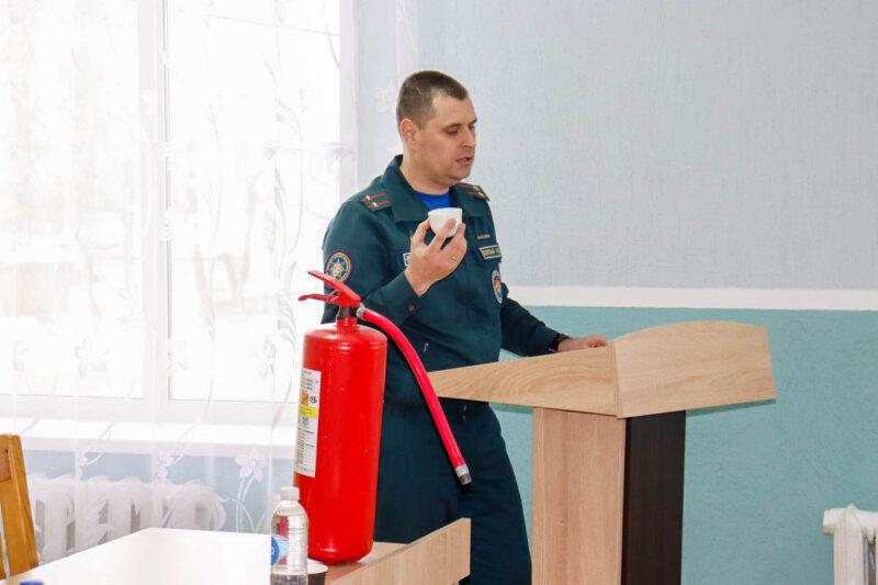 За бяспеку — адказныя разам: начальнік Нясвіжскага РАНС Максім Балацяны сустрэўся з працоўным калектывам ДП “ЭБ “Свеклавічная”