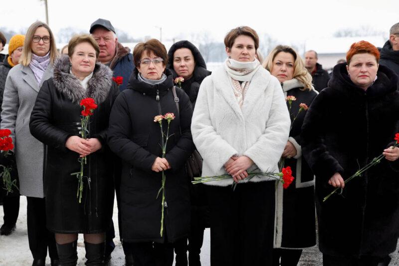 Память сквозь годы: в Несвиже прошёл митинг, посвященный 37-й годовщине вывода советских войск из Афганистана