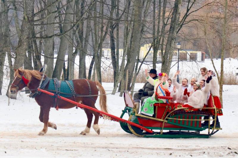 Весело, шумно и с размахом! В Несвиже отметили Масленицу