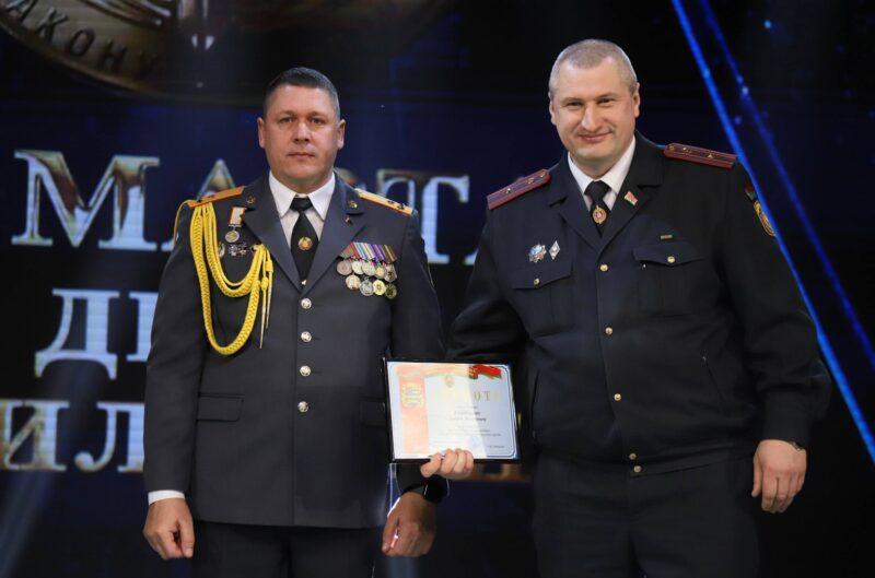 В честь тех, кто на страже порядка. В Несвижском РЦК состоялся торжественный концерт, посвящённый Дню милиции