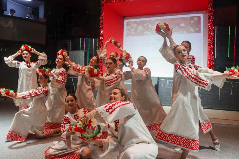 Районный конкурс среди девушек «Мисс Молодежная волна — 2026» прошёл в Несвижском городском молодёжном центре