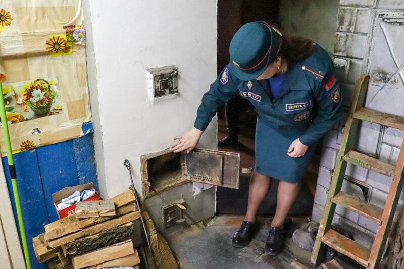 Под прицелом внимания спасателей каждый житель района: профилактические рейды в жилом фонде продолжаются