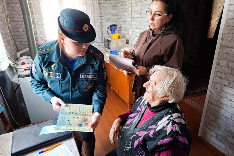 Под прицелом внимания спасателей каждый житель района: профилактические рейды в жилом фонде продолжаются