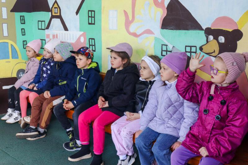 «Волшебная страна» безопасности: спасатели побывали в гостях у воспитанников ГУО «Детский сад №1 г. Несвижа