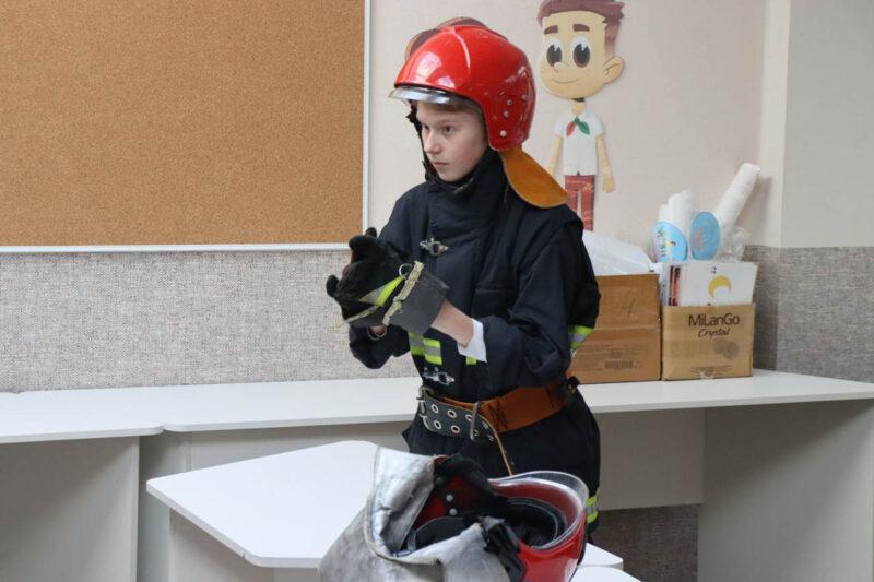 В Несвижском районе определили сильнейших юных спасателей-пожарных