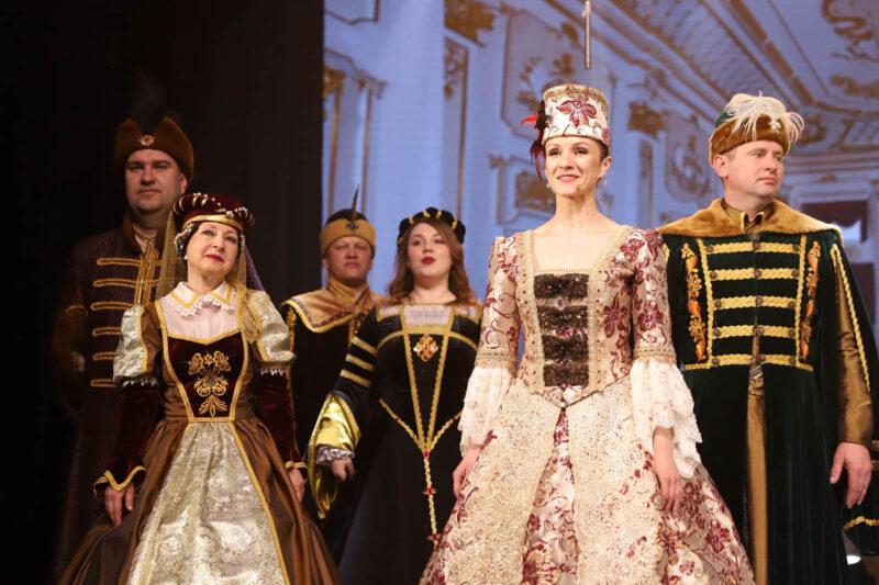 Заслуженному любительскому коллективу Республики Беларусь театра имени Урсулы Радзивилл — 75 лет!