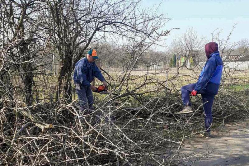 По зову сердца, на благо малой родины: в деревне Кирковщина прошёл субботник