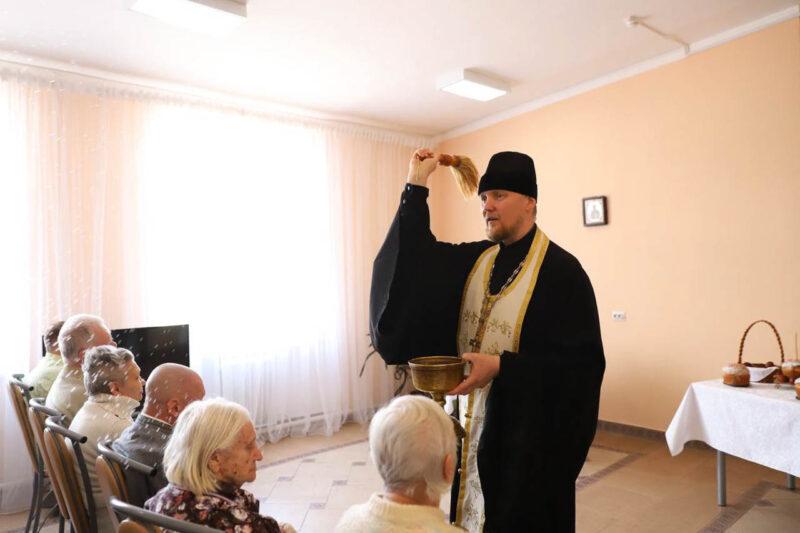 Благотворительная акция «Подари радость ближнему» прошла в Несвижском социальном пансионате «Берёзка»