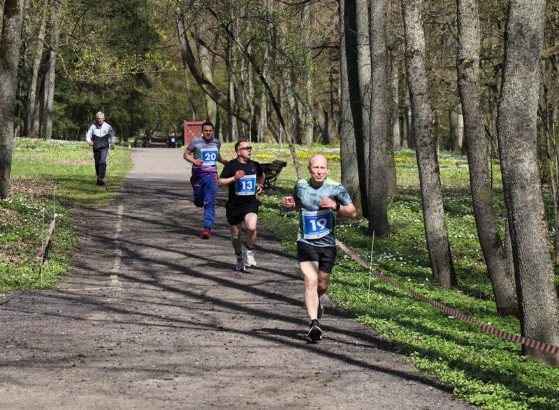 Таможенники определили сильнейших в легкоатлетическом кроссе