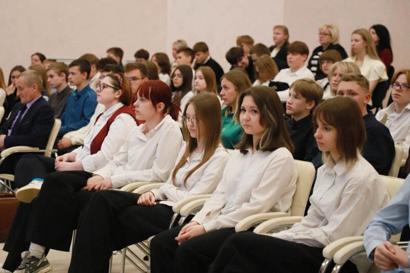 Путь к первой работе и самореализации: в Несвиже стартовала Республиканская молодежная ярмарка вакансий