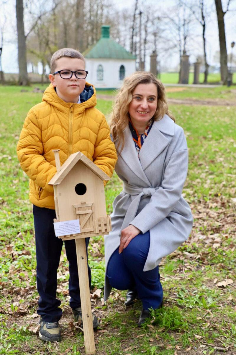Скворечники от школьников — победителей конкурса «Встречаем пернатых друзей» появились в Несвижском городском парке