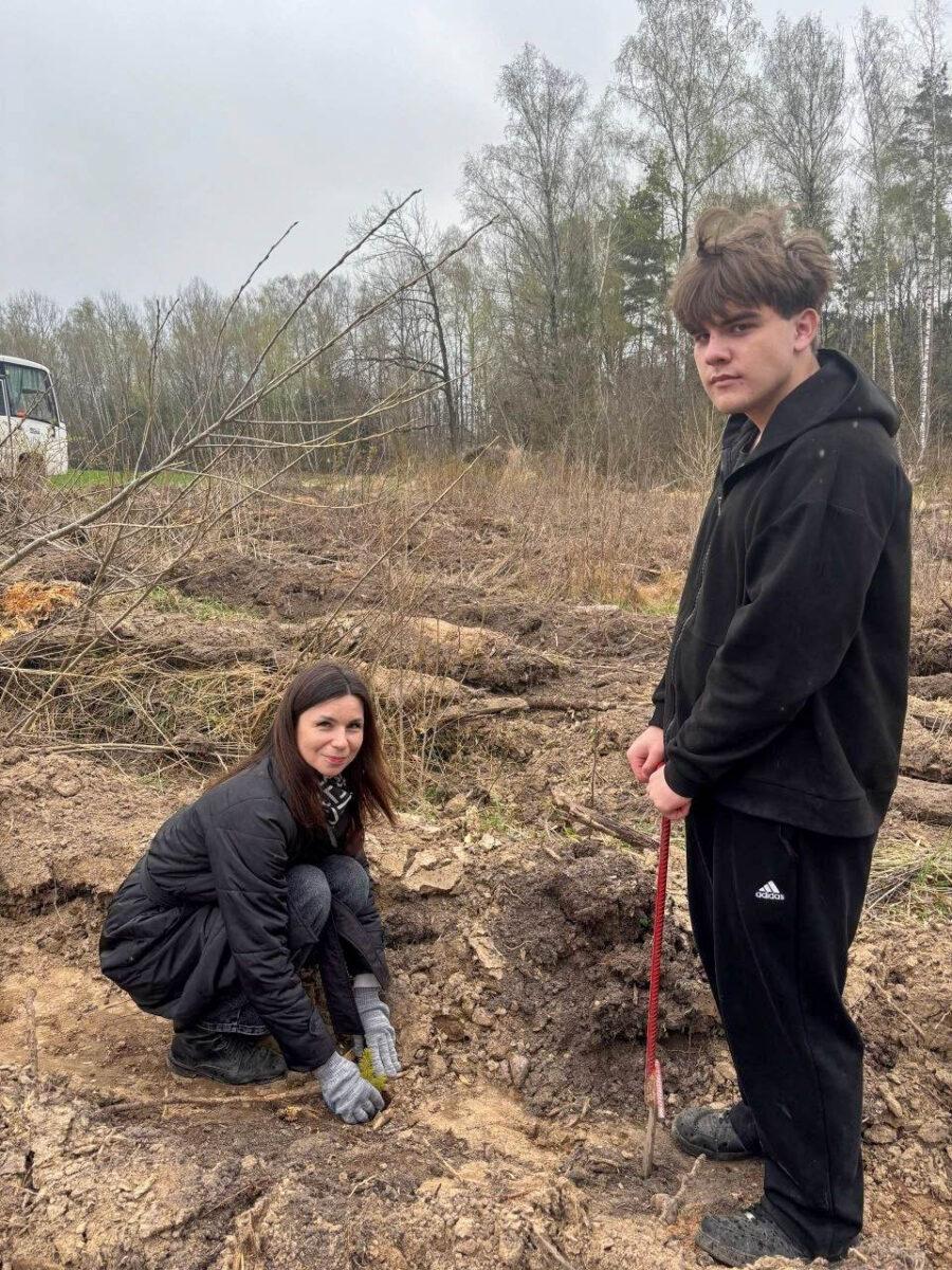 Молодёжь Несвижчины поддержала республиканскую акцию «Лес! Добро! Порядок!». Фотофакт