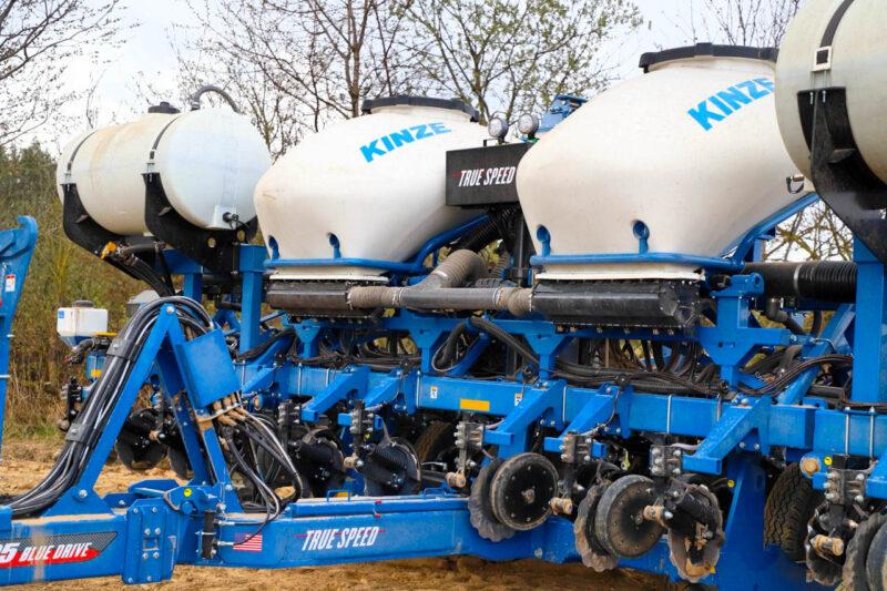 Посевная в ОАО «Несвижские Островки»: ставка на инновации