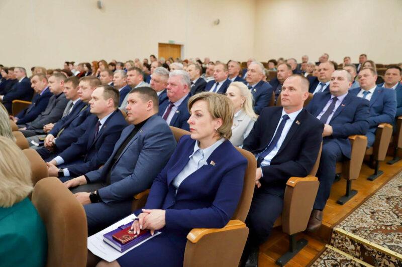 В Несвиже состоялась встреча председателя райисполкома Андрея Ратомского с гражданами