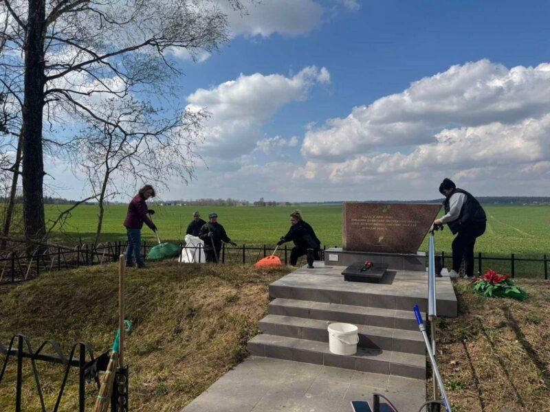 Труд на благо родной земли! На Несвижчине прошёл республиканский и районный субботник