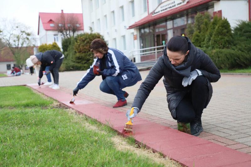 Труд на благо родной земли! На Несвижчине прошёл республиканский и районный субботник
